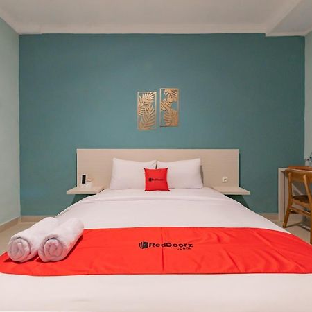 Reddoorz Plus Near Surapati Core Bandung Exteriér fotografie