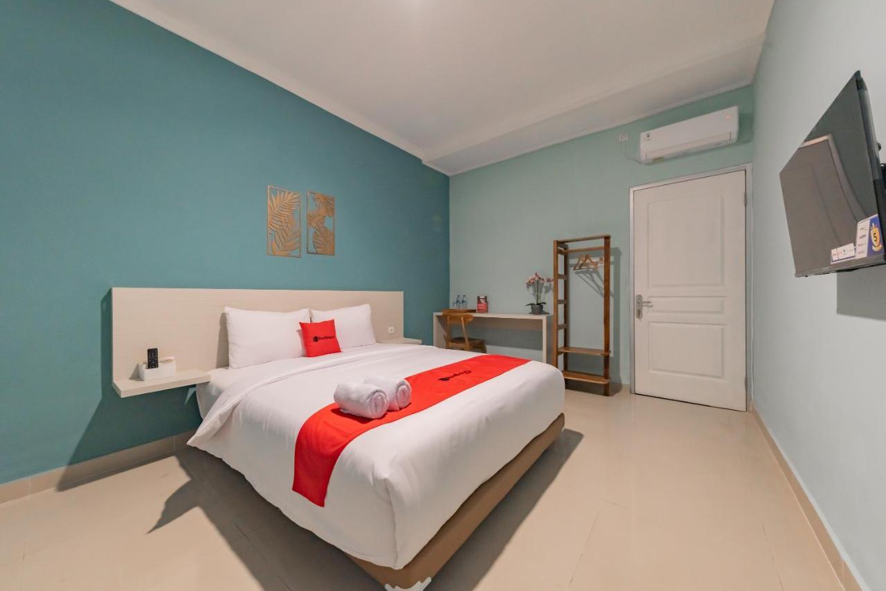 Reddoorz Plus Near Surapati Core Bandung Exteriér fotografie