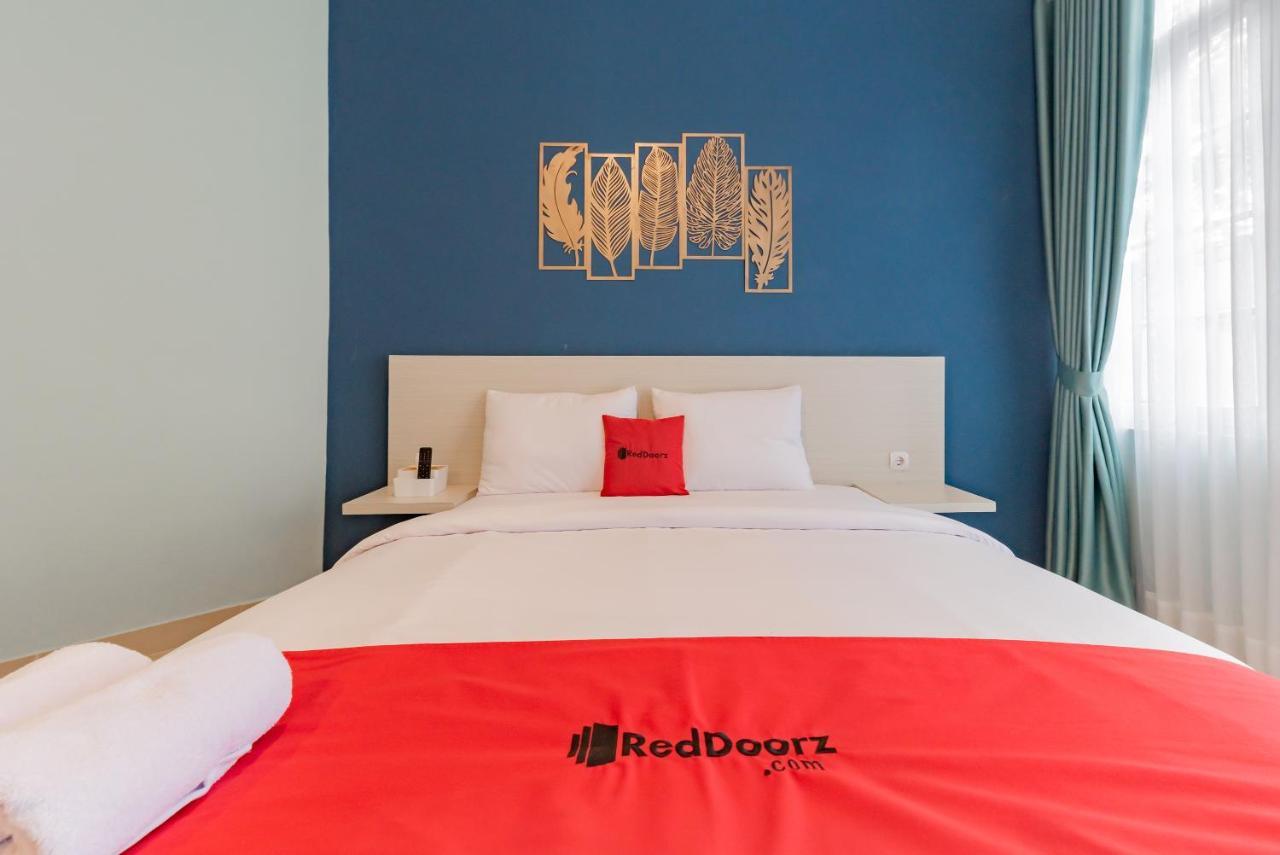Reddoorz Plus Near Surapati Core Bandung Exteriér fotografie