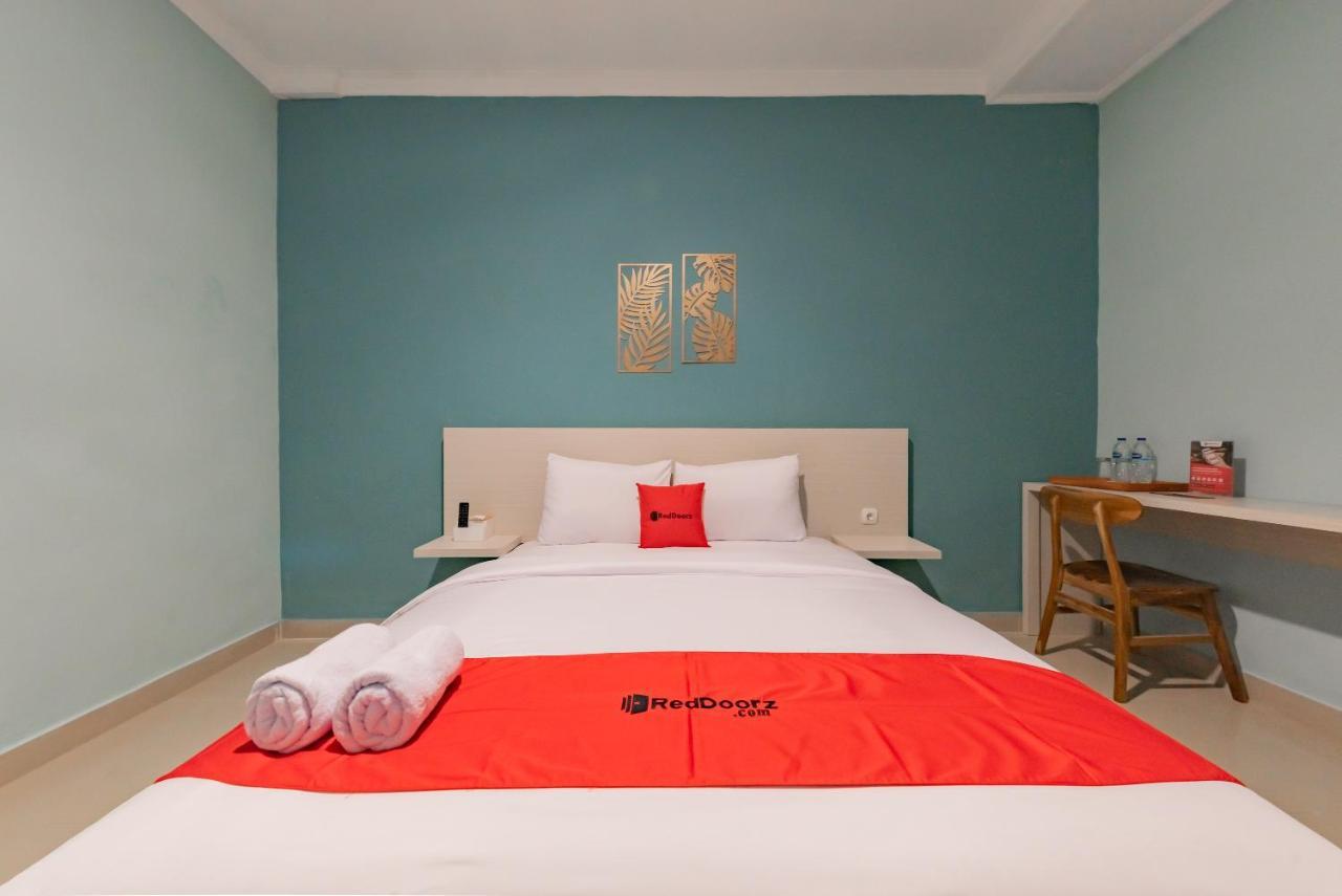 Reddoorz Plus Near Surapati Core Bandung Exteriér fotografie
