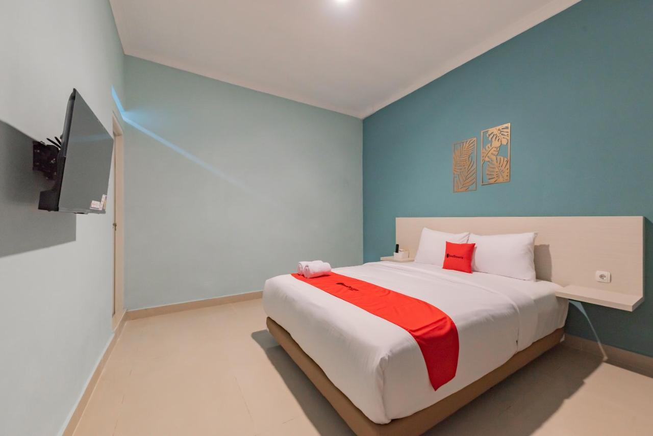 Reddoorz Plus Near Surapati Core Bandung Exteriér fotografie