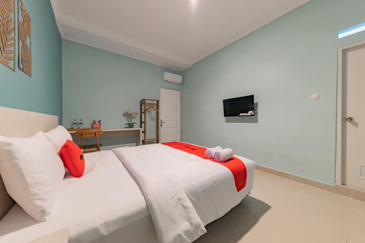 Reddoorz Plus Near Surapati Core Bandung Exteriér fotografie