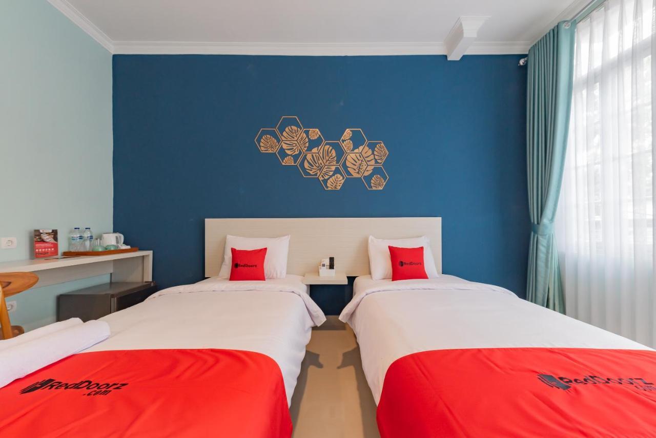 Reddoorz Plus Near Surapati Core Bandung Exteriér fotografie